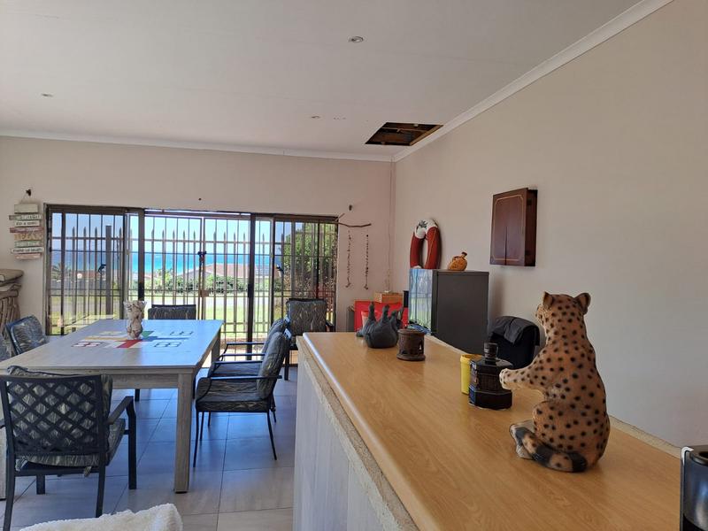 5 Bedroom Property for Sale in Manaba Beach KwaZulu-Natal