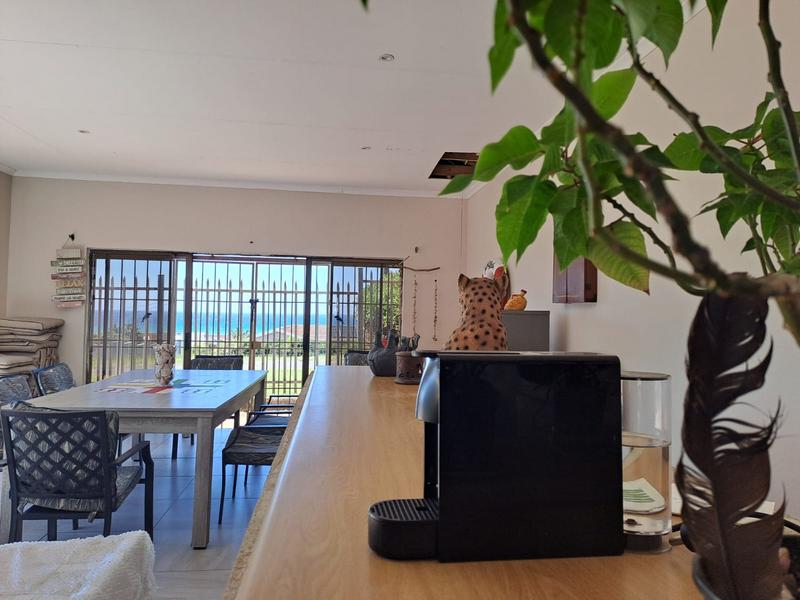 5 Bedroom Property for Sale in Manaba Beach KwaZulu-Natal