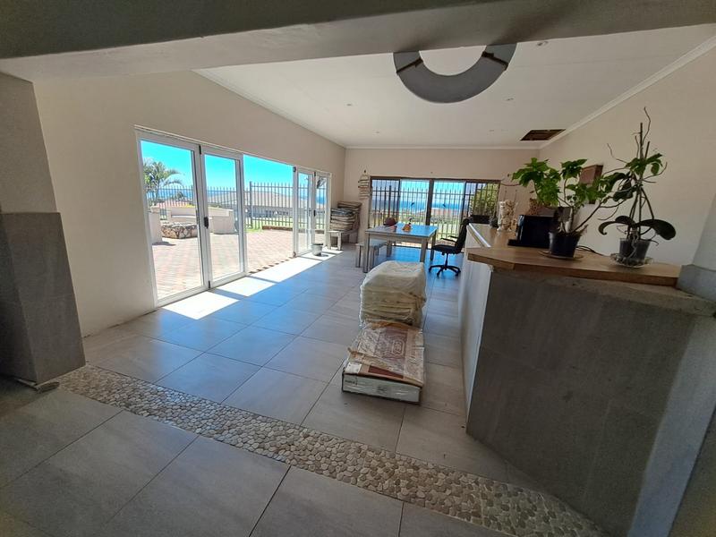 5 Bedroom Property for Sale in Manaba Beach KwaZulu-Natal