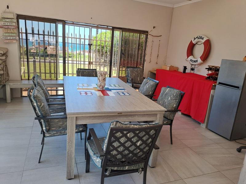 5 Bedroom Property for Sale in Manaba Beach KwaZulu-Natal