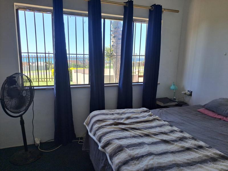 5 Bedroom Property for Sale in Manaba Beach KwaZulu-Natal