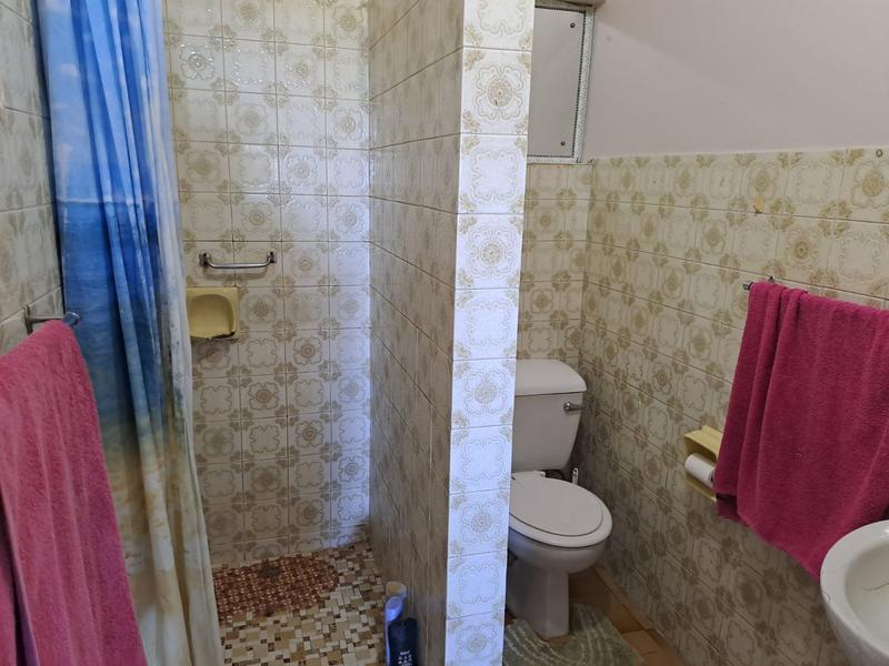 5 Bedroom Property for Sale in Manaba Beach KwaZulu-Natal