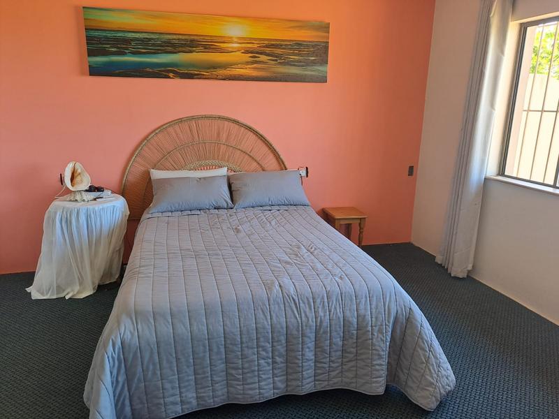 5 Bedroom Property for Sale in Manaba Beach KwaZulu-Natal