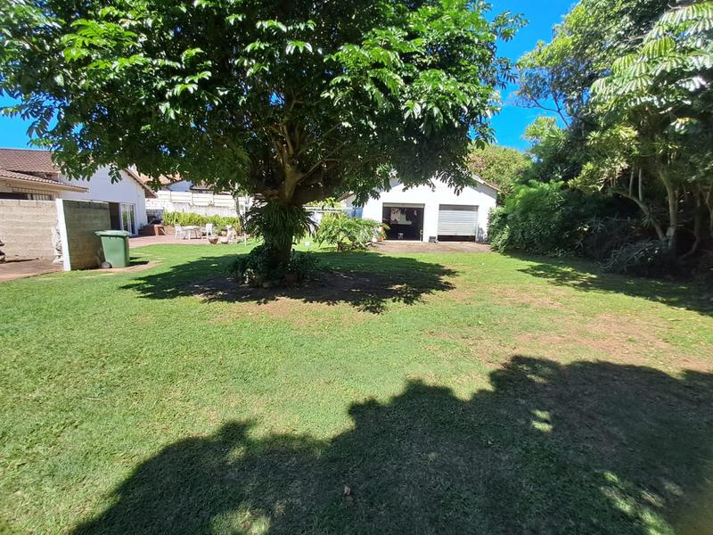 5 Bedroom Property for Sale in Manaba Beach KwaZulu-Natal