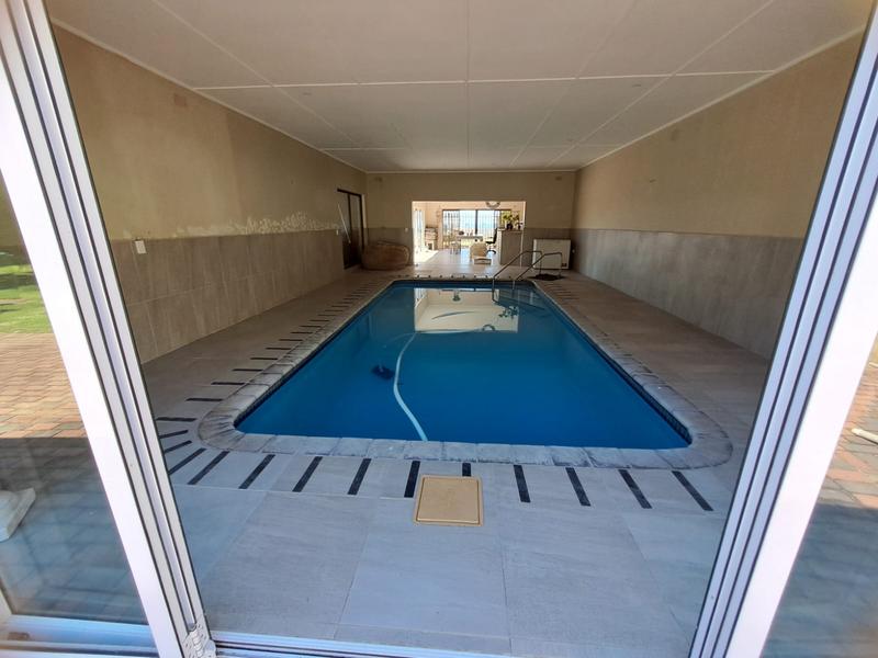 5 Bedroom Property for Sale in Manaba Beach KwaZulu-Natal