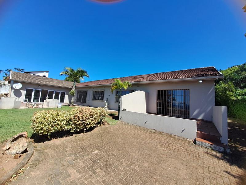 5 Bedroom Property for Sale in Manaba Beach KwaZulu-Natal