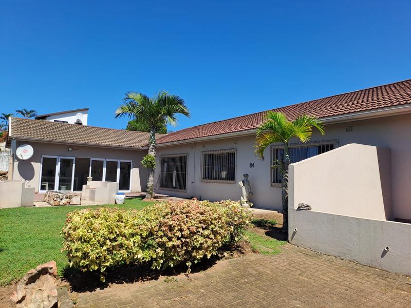 5 Bedroom Property for Sale in Manaba Beach KwaZulu-Natal