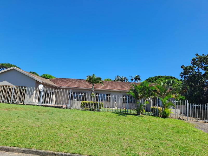 5 Bedroom Property for Sale in Manaba Beach KwaZulu-Natal
