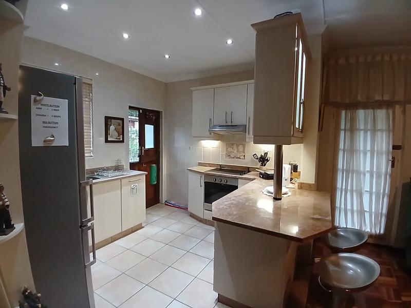 2 Bedroom Property for Sale in Uvongo KwaZulu-Natal