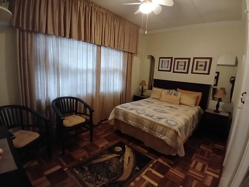 2 Bedroom Property for Sale in Uvongo KwaZulu-Natal