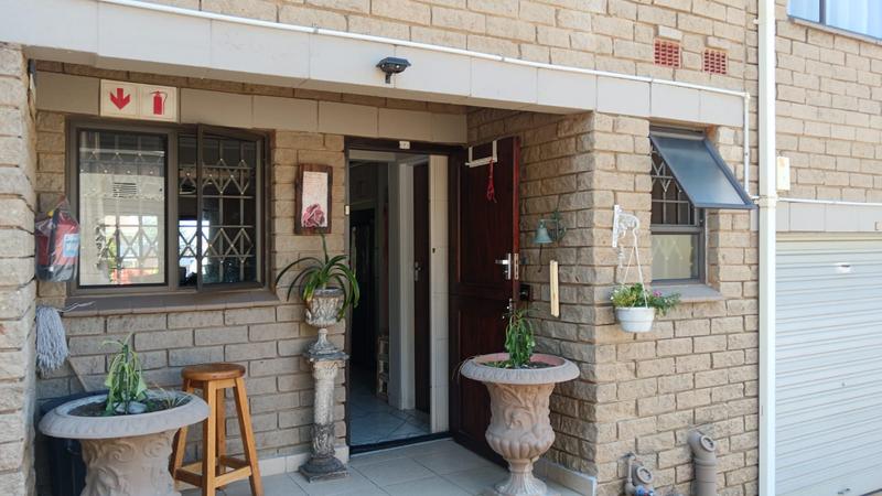 3 Bedroom Property for Sale in Uvongo KwaZulu-Natal
