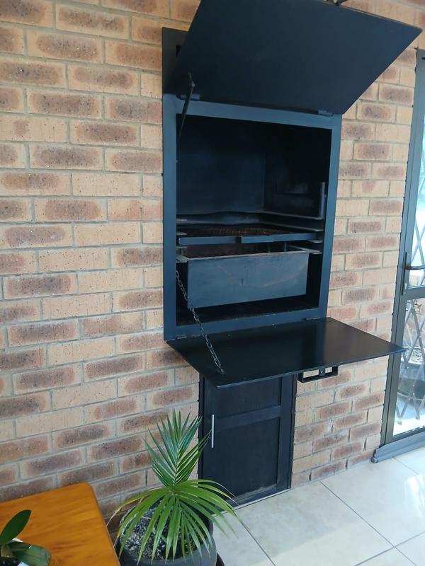 3 Bedroom Property for Sale in Drakensview KwaZulu-Natal