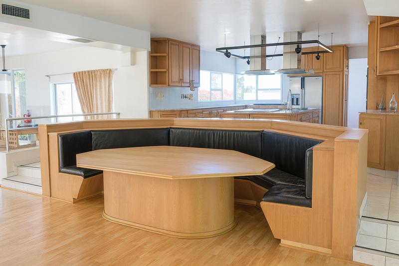 5 Bedroom Property for Sale in La Mercy KwaZulu-Natal