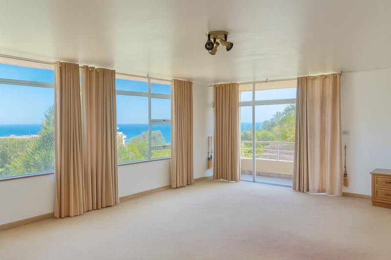 5 Bedroom Property for Sale in La Mercy KwaZulu-Natal