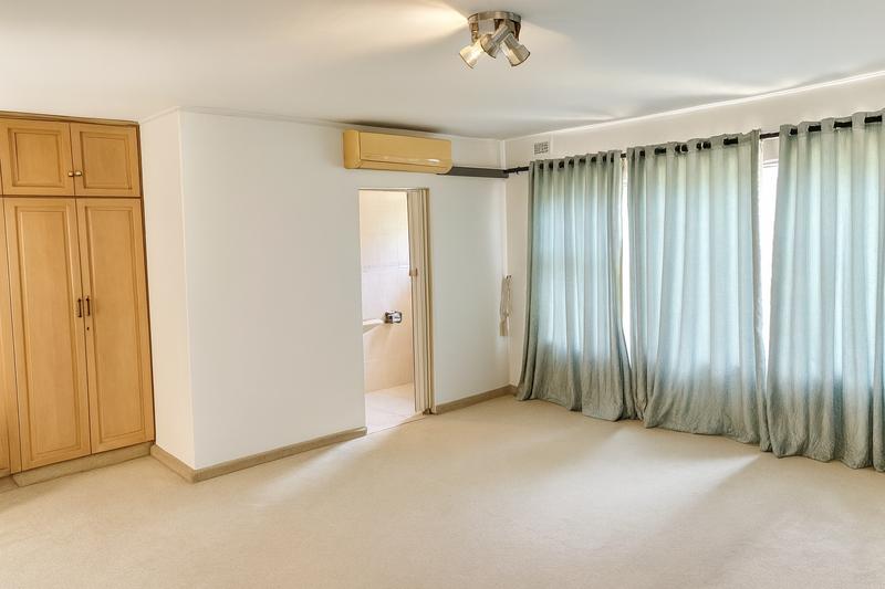 5 Bedroom Property for Sale in La Mercy KwaZulu-Natal