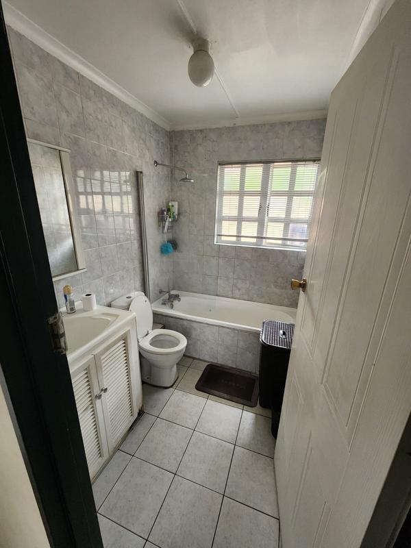 To Let 2 Bedroom Property for Rent in Sherwood KwaZulu-Natal