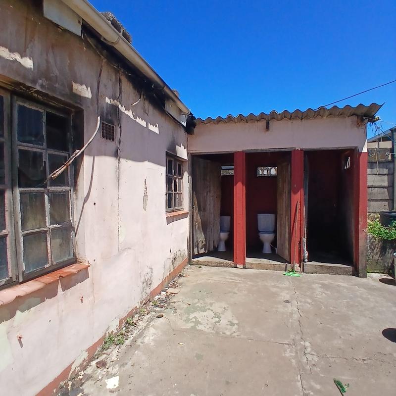 4 Bedroom Property for Sale in Montclair KwaZulu-Natal