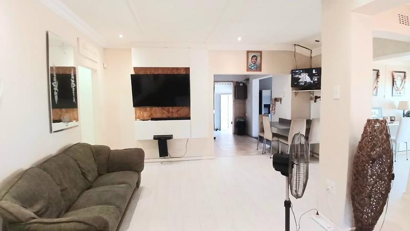 3 Bedroom Property for Sale in Woodlands KwaZulu-Natal