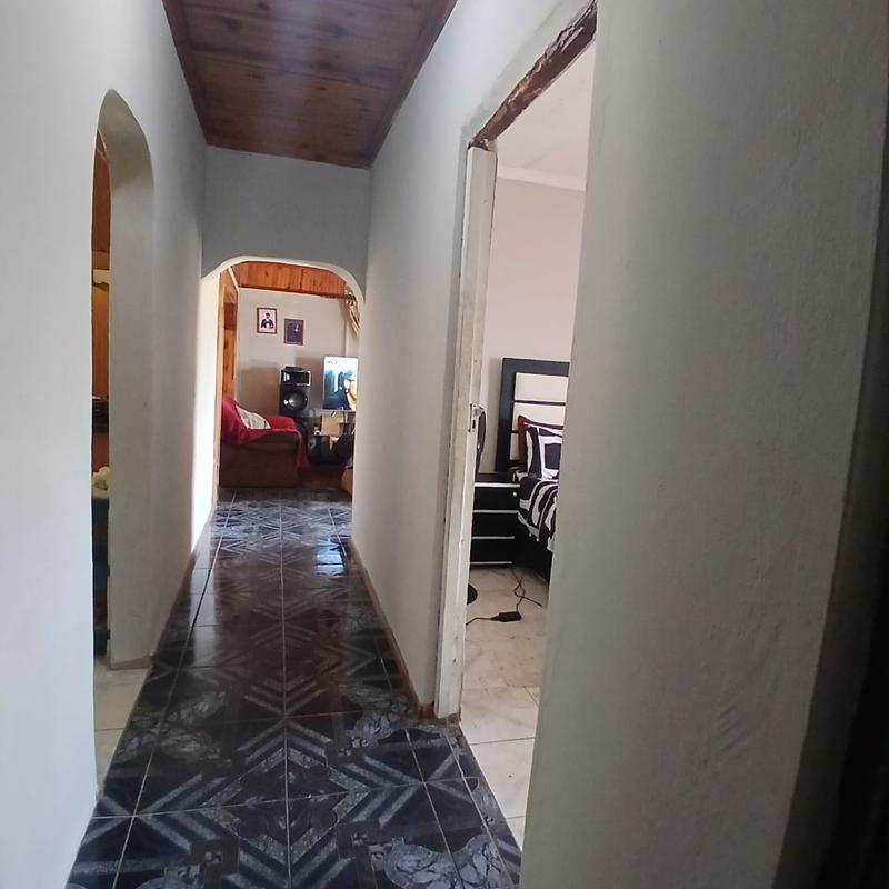 3 Bedroom Property for Sale in Umlazi KwaZulu-Natal