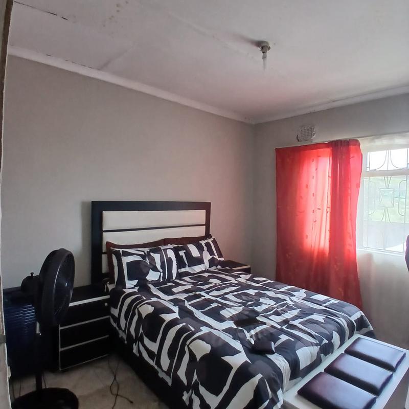 3 Bedroom Property for Sale in Umlazi KwaZulu-Natal