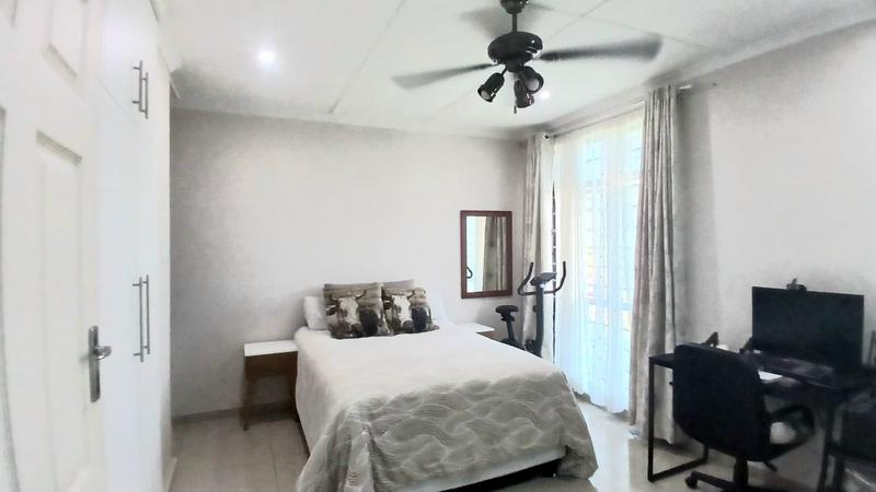 2 Bedroom Property for Sale in Woodhaven KwaZulu-Natal