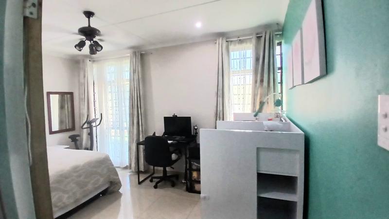 2 Bedroom Property for Sale in Woodhaven KwaZulu-Natal