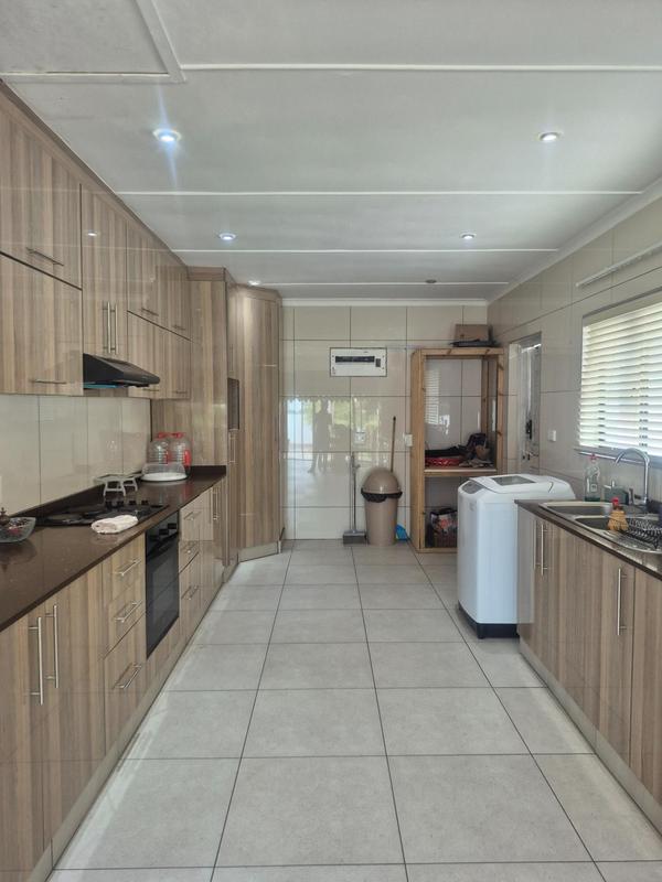 5 Bedroom Property for Sale in Herrwood Park KwaZulu-Natal