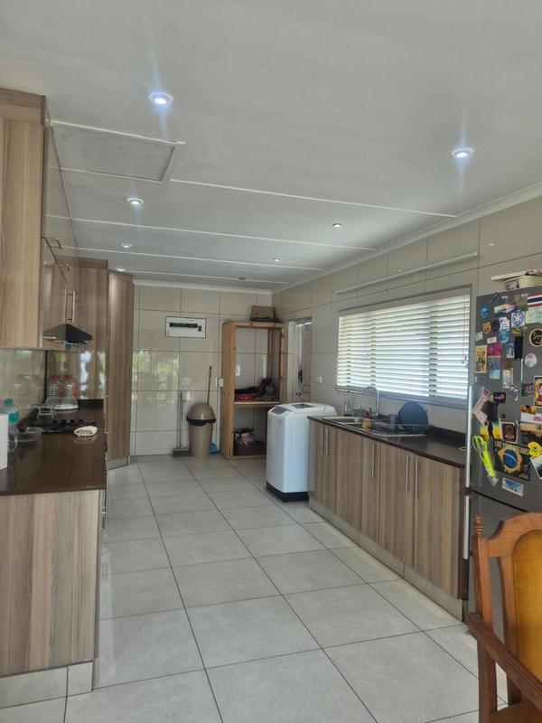 5 Bedroom Property for Sale in Herrwood Park KwaZulu-Natal