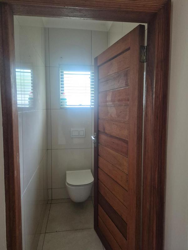 5 Bedroom Property for Sale in Herrwood Park KwaZulu-Natal