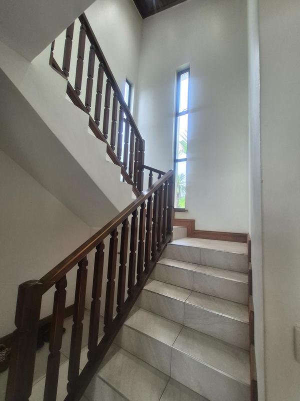 5 Bedroom Property for Sale in Herrwood Park KwaZulu-Natal