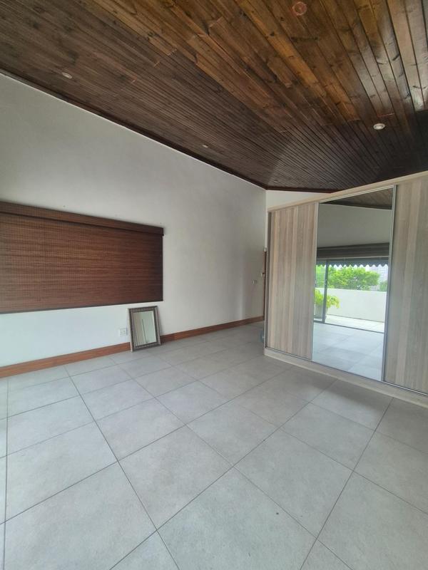 5 Bedroom Property for Sale in Herrwood Park KwaZulu-Natal