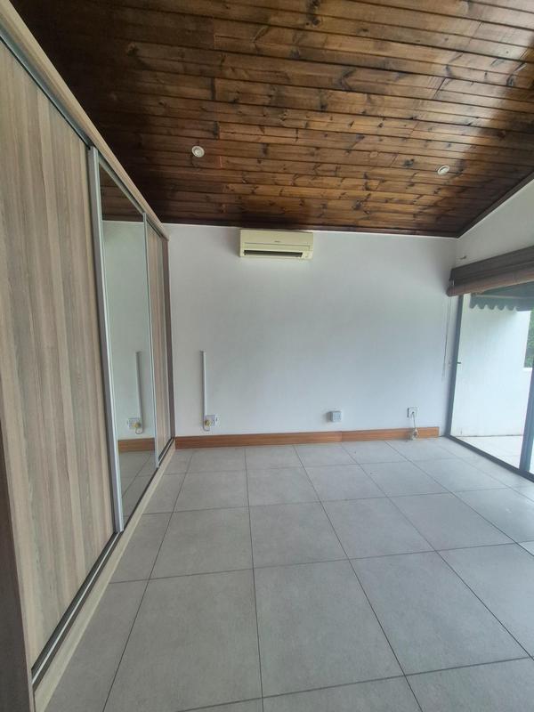 5 Bedroom Property for Sale in Herrwood Park KwaZulu-Natal