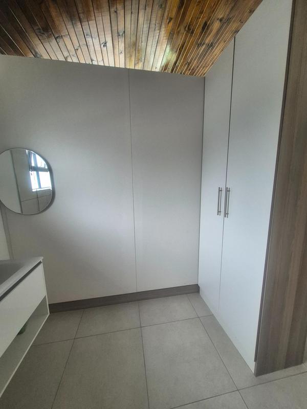 5 Bedroom Property for Sale in Herrwood Park KwaZulu-Natal