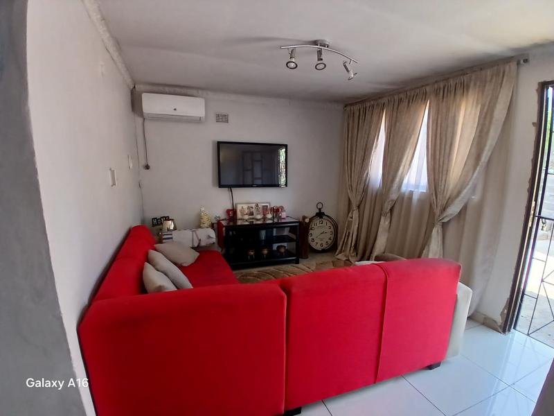 2 Bedroom Property for Sale in Shallcross KwaZulu-Natal