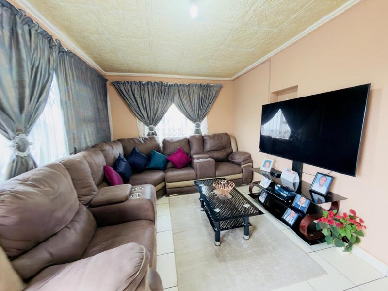 3 Bedroom Property for Sale in Parkgate KwaZulu-Natal