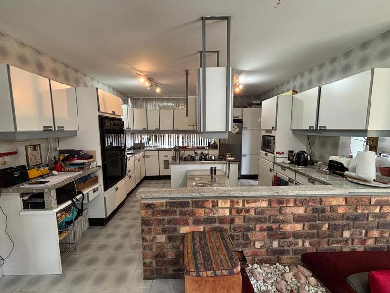 4 Bedroom Property for Sale in Reservoir Hills KwaZulu-Natal