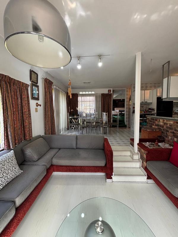 4 Bedroom Property for Sale in Reservoir Hills KwaZulu-Natal