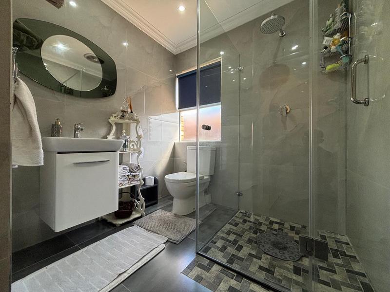 4 Bedroom Property for Sale in Reservoir Hills KwaZulu-Natal