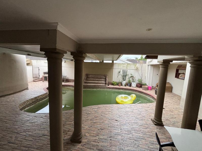 4 Bedroom Property for Sale in Reservoir Hills KwaZulu-Natal