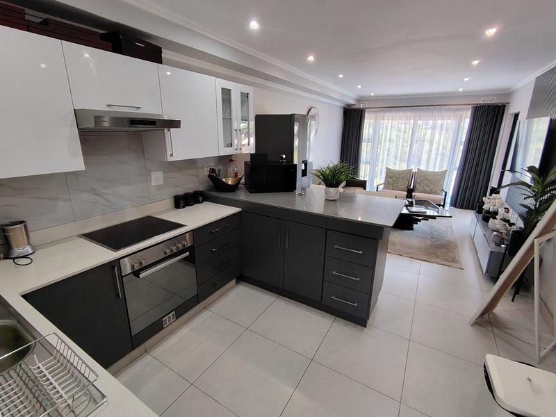 2 Bedroom Property for Sale in Umhlanga KwaZulu-Natal