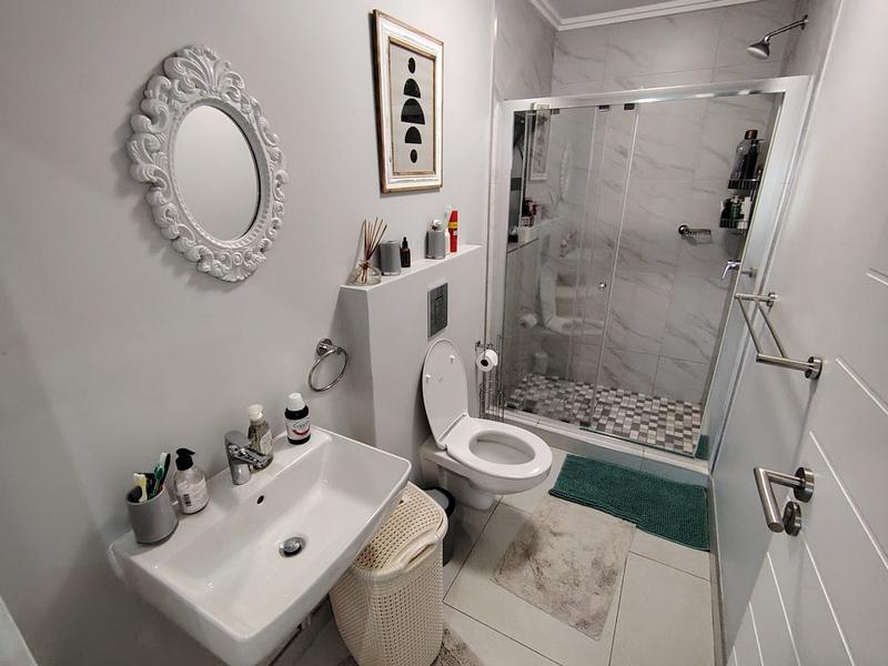 2 Bedroom Property for Sale in Umhlanga KwaZulu-Natal