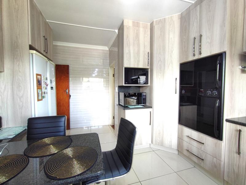 3 Bedroom Property for Sale in Scottsville KwaZulu-Natal