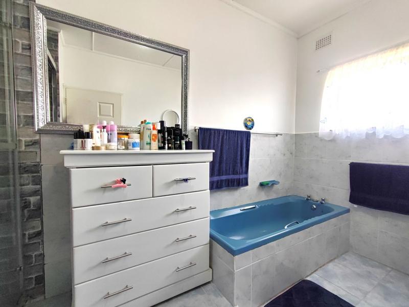 3 Bedroom Property for Sale in Scottsville KwaZulu-Natal