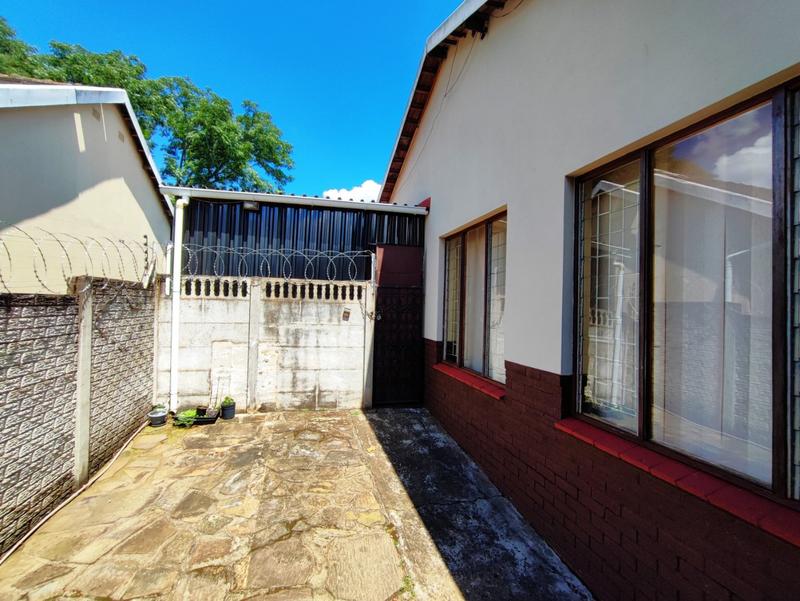 3 Bedroom Property for Sale in Scottsville KwaZulu-Natal
