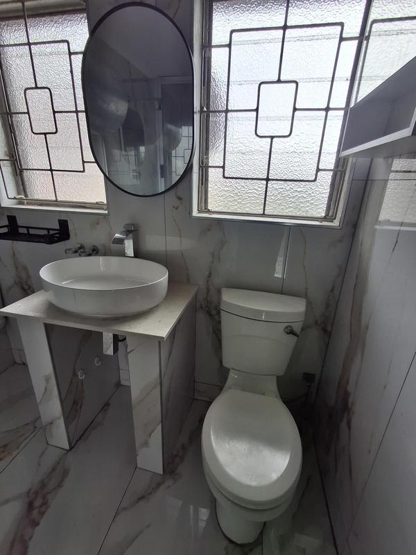 2 Bedroom Property for Sale in Bluff KwaZulu-Natal