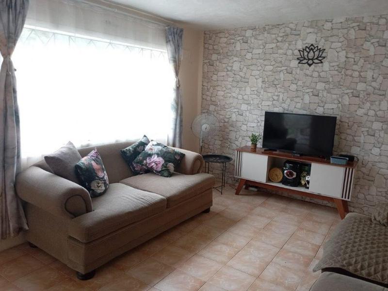 2 Bedroom Property for Sale in Stonebridge KwaZulu-Natal