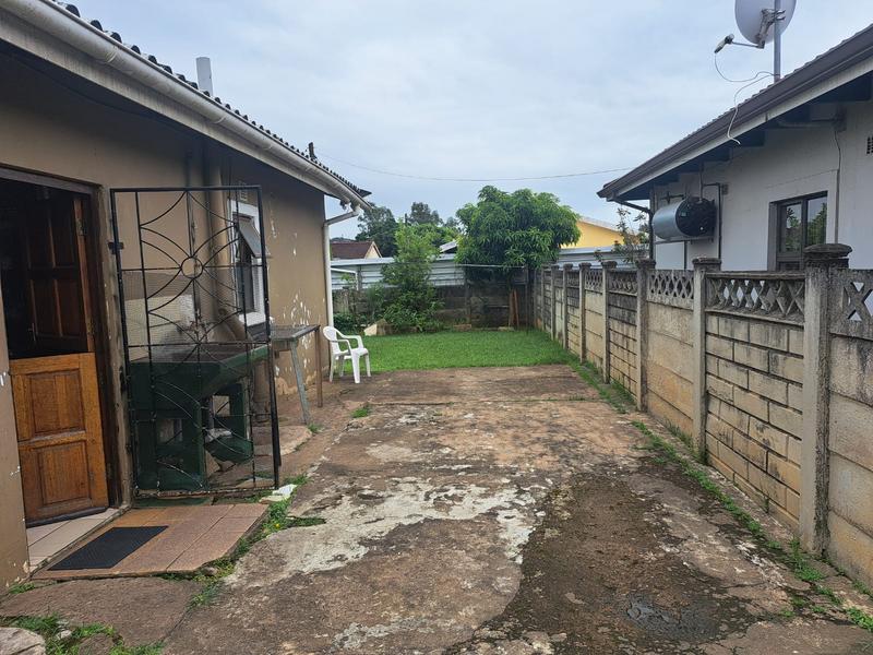 2 Bedroom Property for Sale in Palmview KwaZulu-Natal