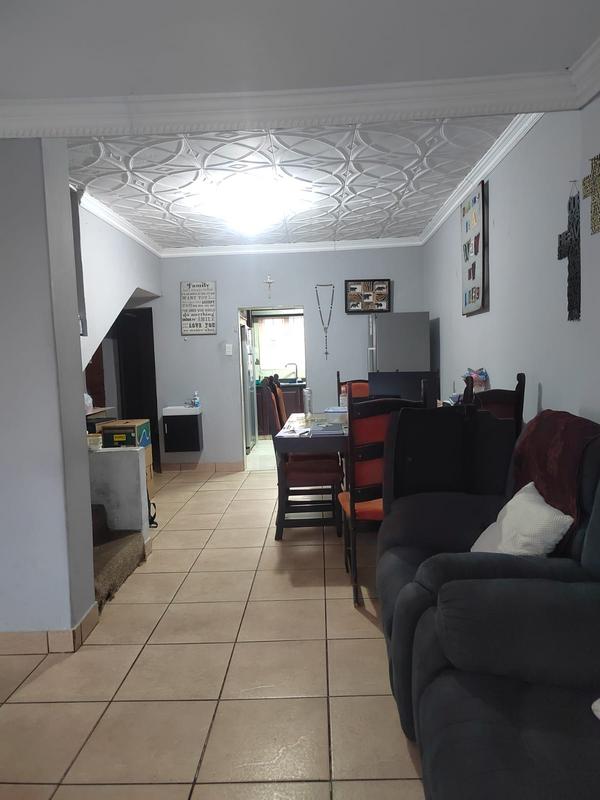 To Let 2 Bedroom Property for Rent in Chatsworth KwaZulu-Natal