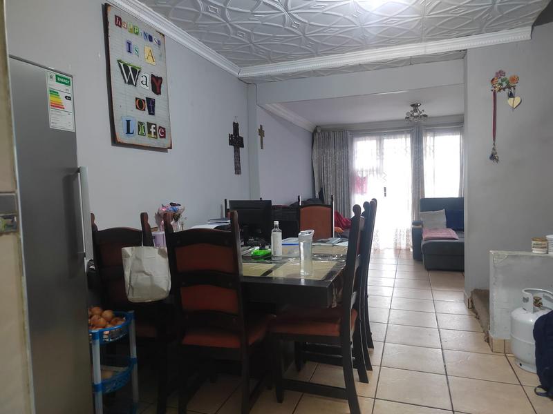 To Let 2 Bedroom Property for Rent in Chatsworth KwaZulu-Natal