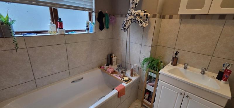 2 Bedroom Property for Sale in Sheffield Beach KwaZulu-Natal